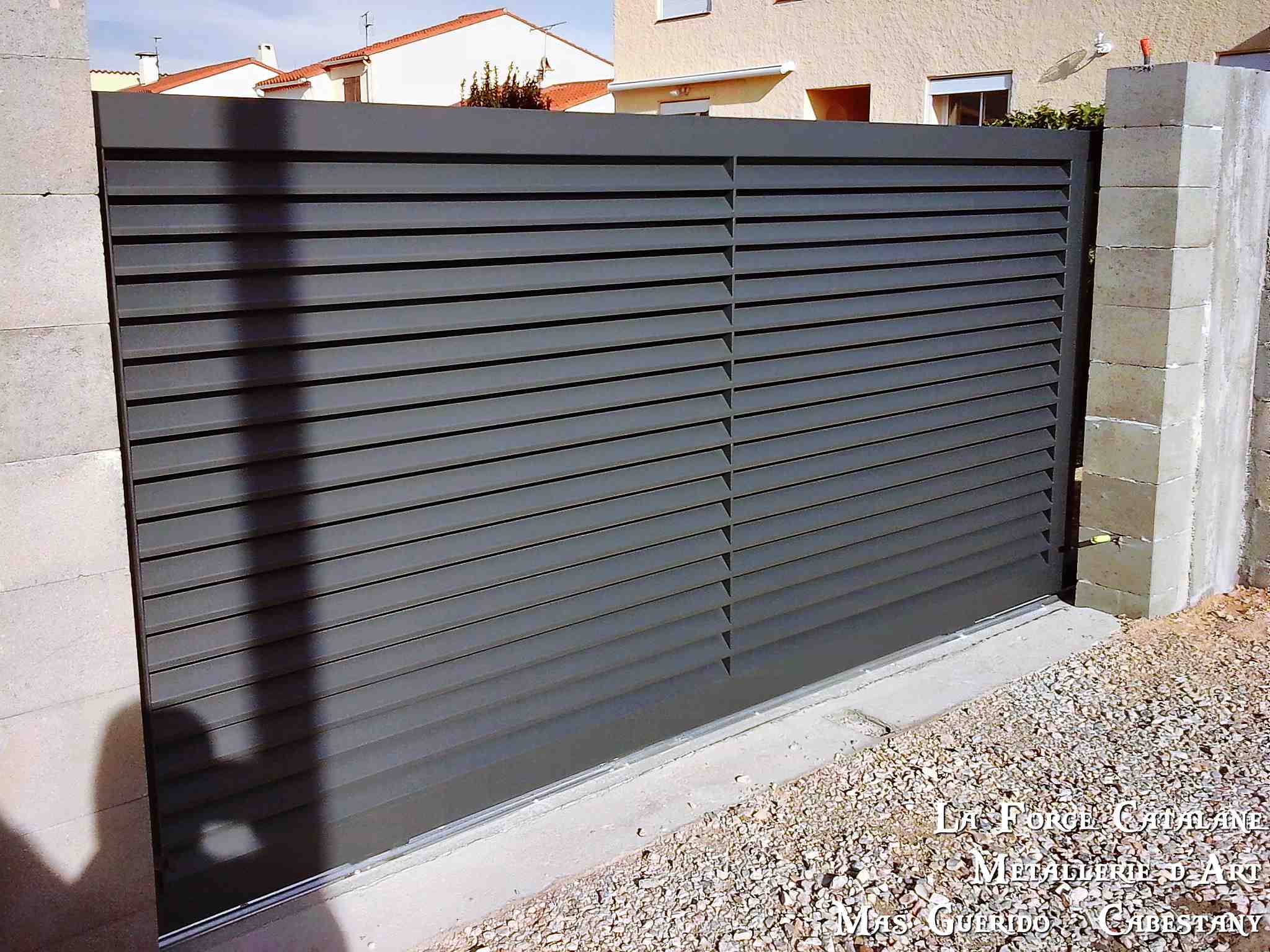 portail coulissant en lames Z thermolaquage Forge Catalane.jpg